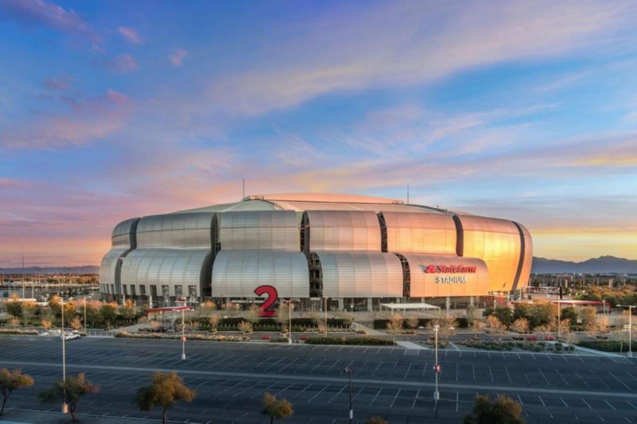 Holiday Inn Express & Suites Phoenix Glendale Dist By Ihg Exterior foto